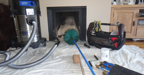 Chimney Liner Brush with Flue Cleaning Rods
